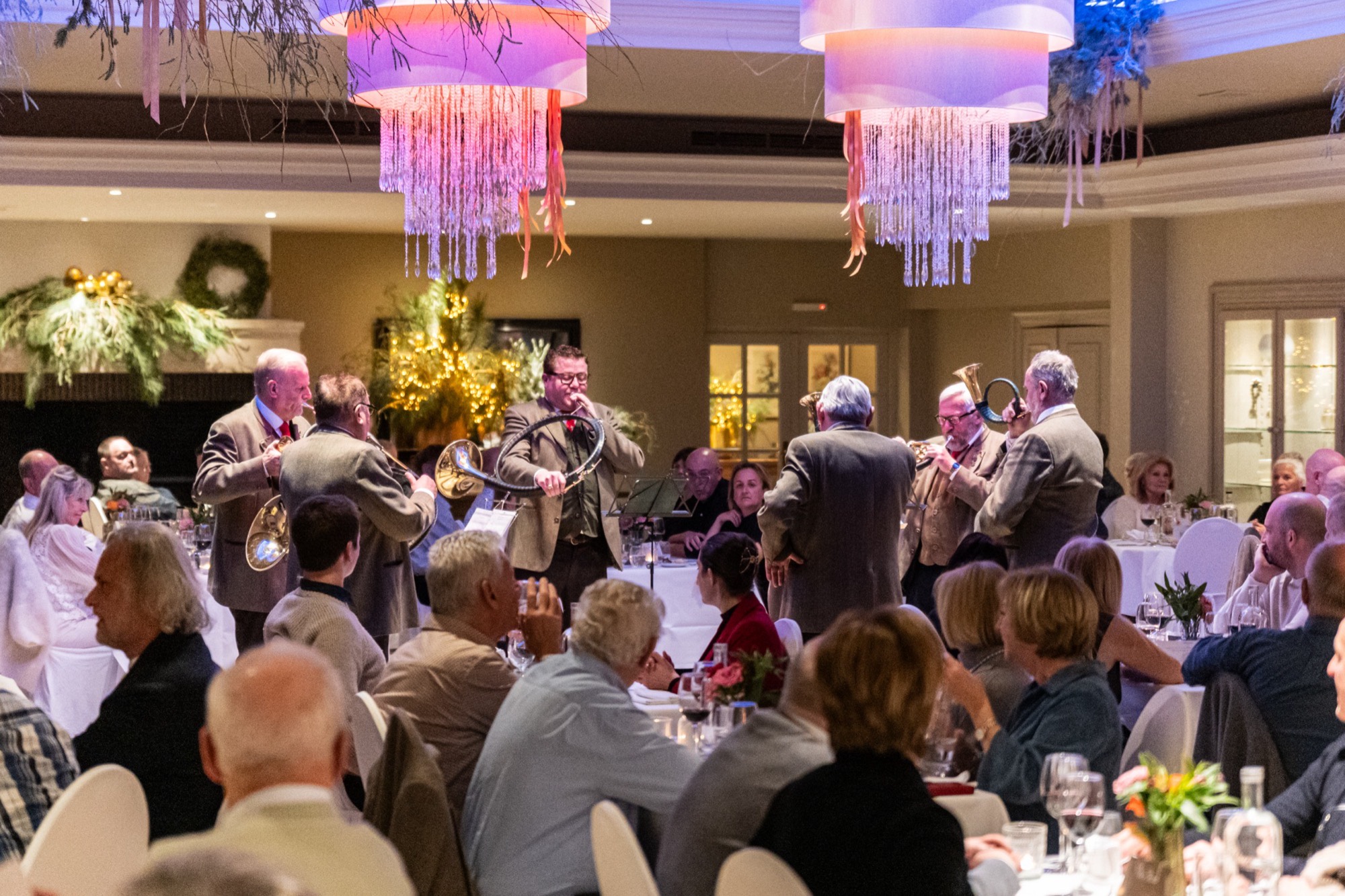 Feestavond in de Feestzaal van Hof te Rhode